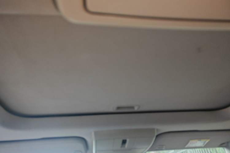 Used Dodge Journey 2013 2.4L Two-Wheel Drive Luxury Version Headliner