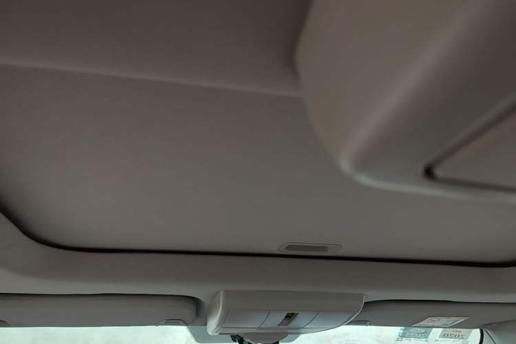 Used Dodge Journey 2013 2.4L Two-Wheel-Drive Smart Edition Headliner