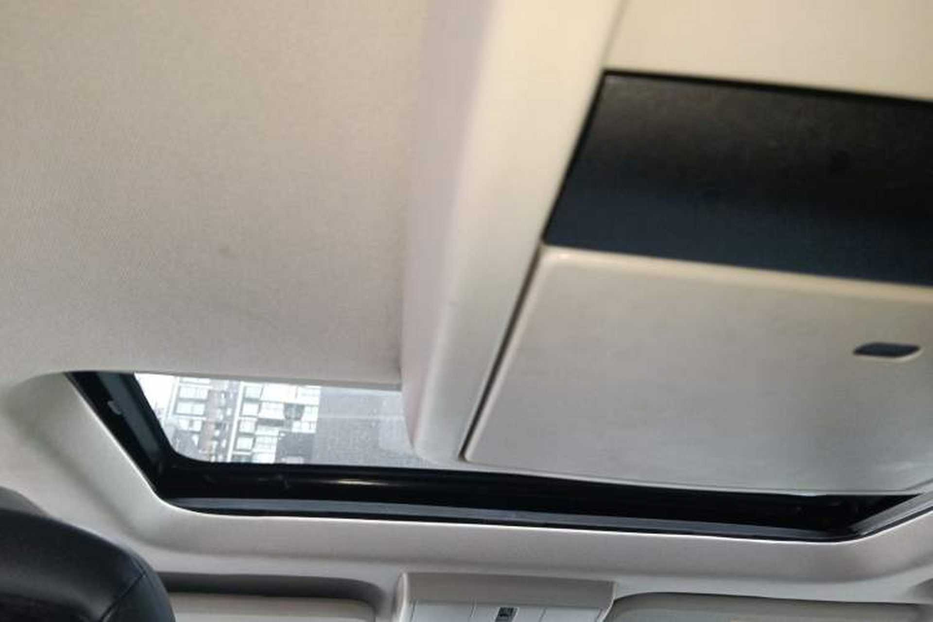 Used Dodge Journey 2013 2.4L Two-Wheel Drive Luxury Version Headliner