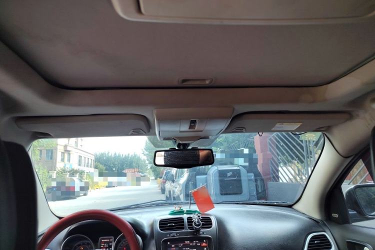 Used Dodge Journey 2013 2.4L Two-Wheel Drive Luxury Version Headliner