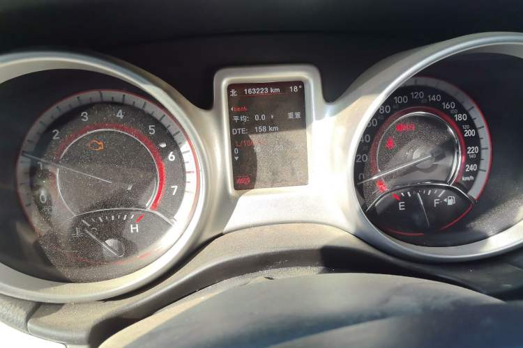 Used Dodge Journey 2013 2.4L Two-Wheel Drive Luxury Version Instrument Cluster