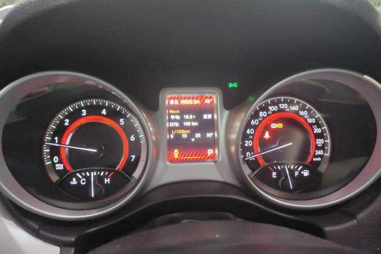 Used Dodge Journey 2013 2.4L Two-Wheel Drive Luxury Version Instrument Cluster