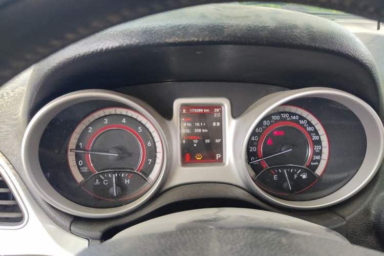 Used Dodge Journey 2013 2.4L Two-Wheel Drive Luxury Version Instrument Cluster