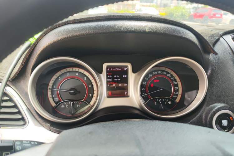 Used Dodge Journey 2013 2.4L Two-Wheel Drive Luxury Version Instrument Cluster