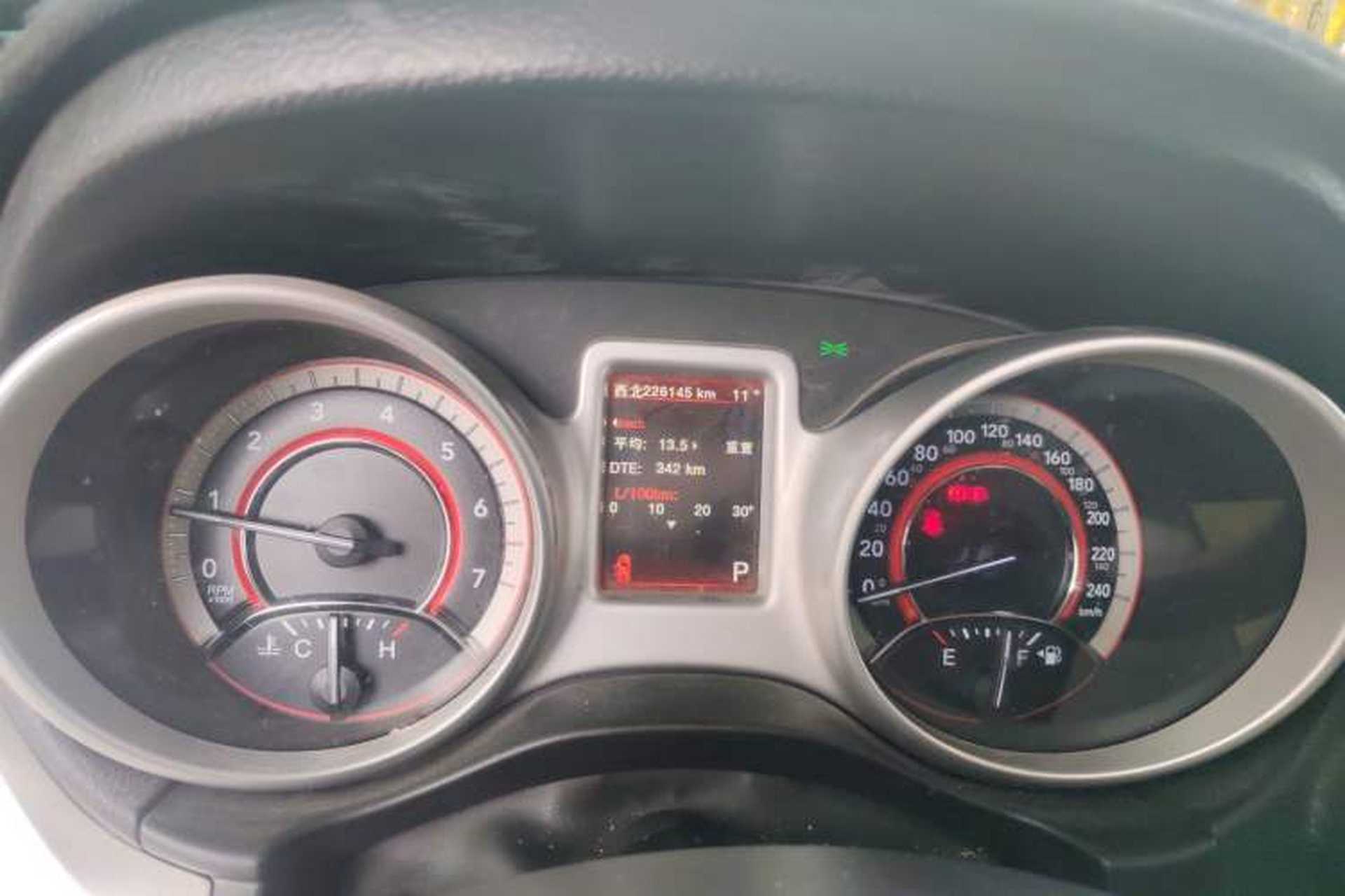 Used Dodge Journey 2013 2.4L Two-Wheel Drive Luxury Version Instrument Cluster