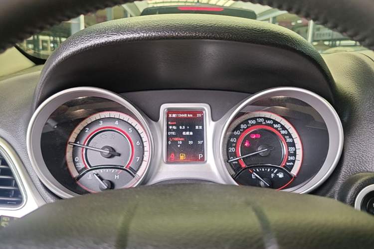 Used Dodge Journey 2013 2.4L Two-Wheel Drive Luxury Version Instrument Cluster