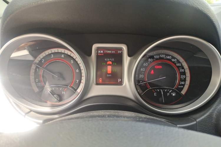 Used Dodge Journey 2013 2.4L Two-Wheel Drive Luxury Version Instrument Cluster