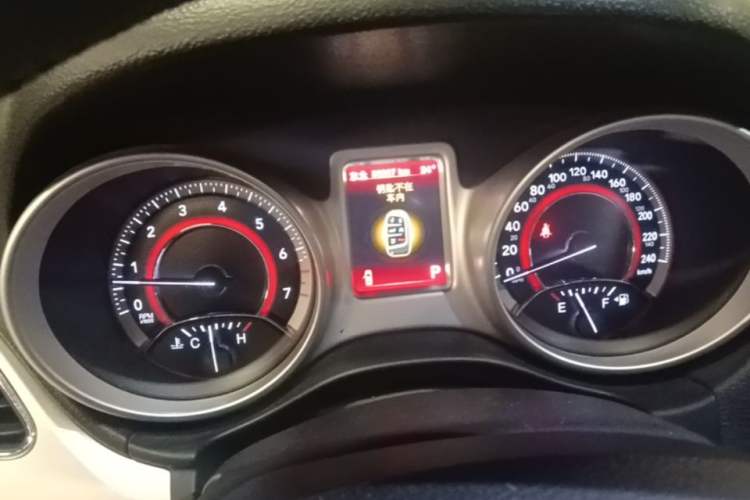 Used Dodge Journey 2013 2.4L Two-Wheel Drive Luxury Version Instrument Cluster