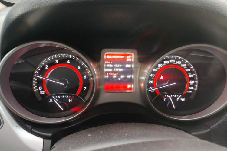 Used Dodge Journey 2013 2.4L Two-Wheel Drive Luxury Version Instrument Cluster