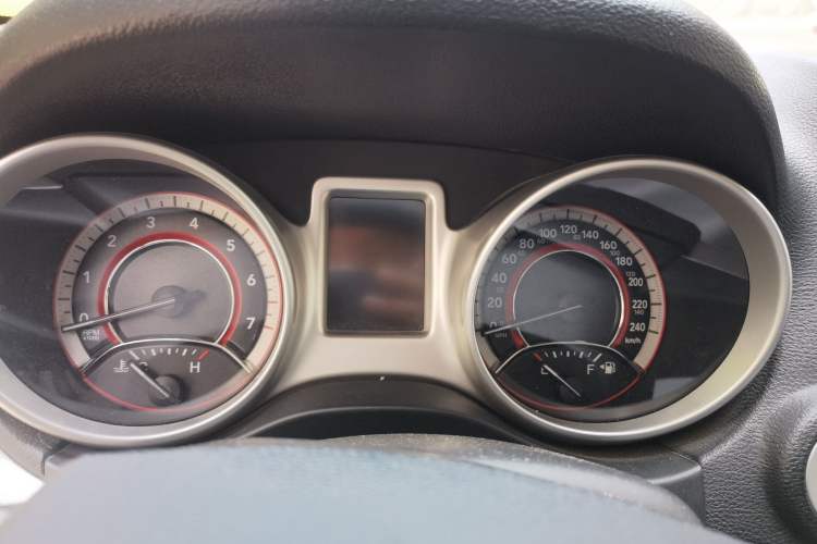Used Dodge Journey 2013 2.4L Two-Wheel Drive Luxury Version Instrument Cluster