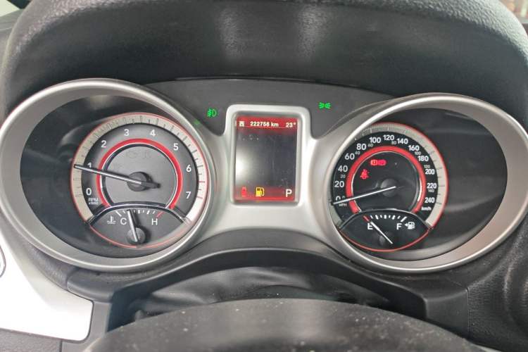 Used Dodge Journey 2013 2.4L Two-Wheel Drive Luxury Version Instrument Cluster