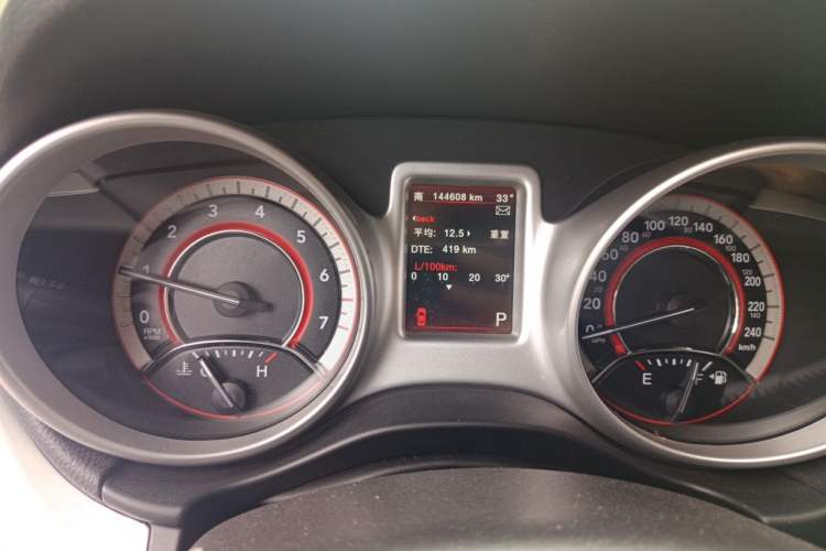 Used Dodge Journey 2013 2.4L Two-Wheel Drive Luxury Version Instrument Cluster