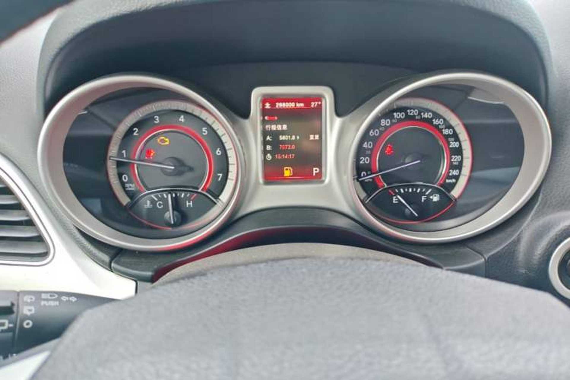 Used Dodge Journey 2013 2.4L Two-Wheel Drive Luxury Version Instrument Cluster