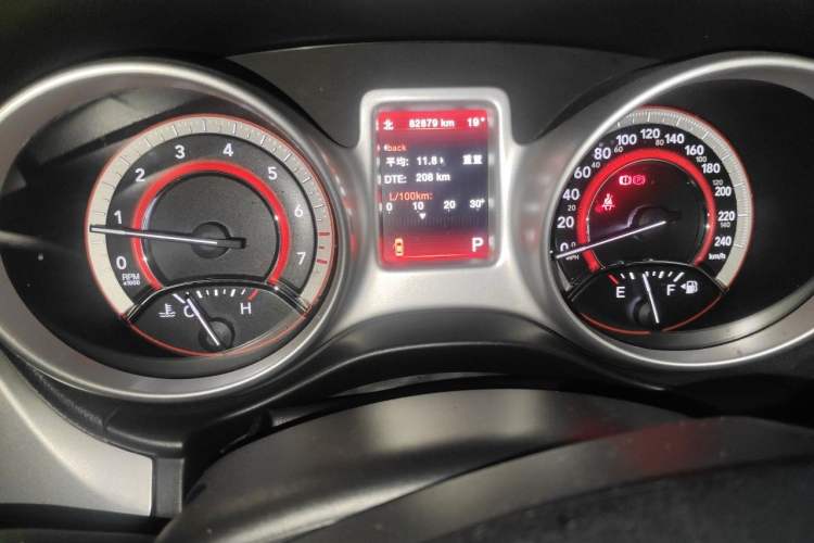Used Dodge Journey 2013 2.4L Two-Wheel Drive Luxury Version Instrument Cluster