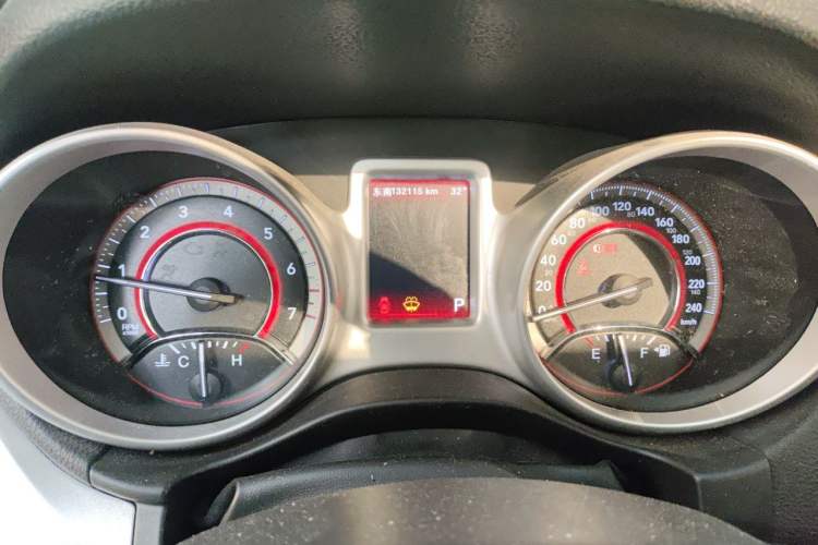 Used Dodge Journey 2013 2.4L Two-Wheel Drive Luxury Version Instrument Cluster