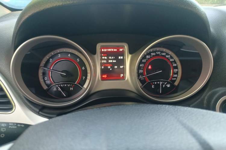 Used Dodge Journey 2013 2.4L Two-Wheel Drive Luxury Version Instrument Cluster