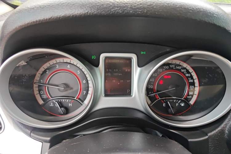 Used Dodge Journey 2013 2.4L Two-Wheel Drive Luxury Version Instrument Cluster