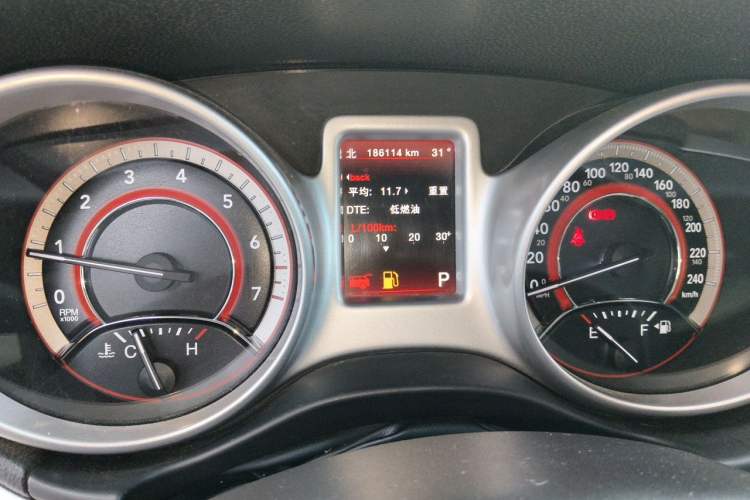 Used Dodge Journey 2013 2.4L Two-Wheel Drive Luxury Version Instrument Cluster