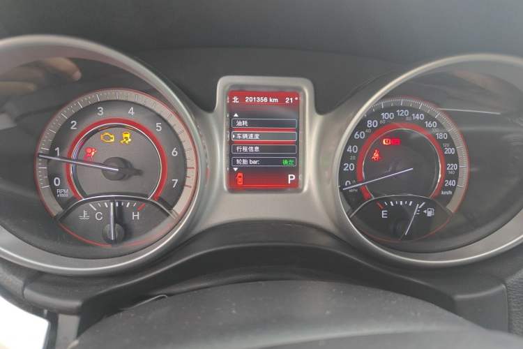 Used Dodge Journey 2013 2.4L Two-Wheel Drive Luxury Version Instrument Cluster