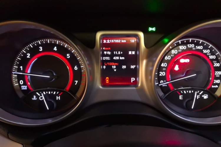 Used Dodge Journey 2013 2.4L Two-Wheel Drive Luxury Version Instrument Cluster