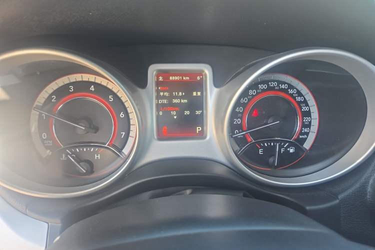 Used Dodge Journey 2013 2.4L Two-Wheel Drive Luxury Version Instrument Cluster