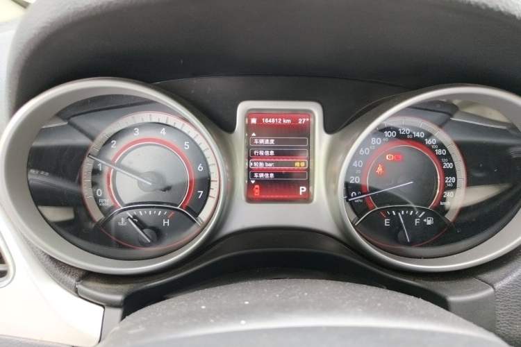Used Dodge Journey 2013 2.4L Two-Wheel Drive Luxury Version Instrument Cluster