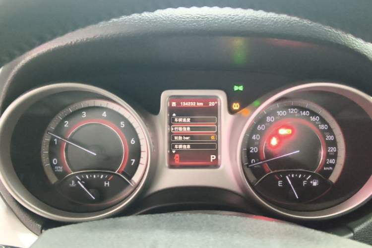 Used Dodge Journey 2013 2.4L Two-Wheel Drive Luxury Version Instrument Cluster