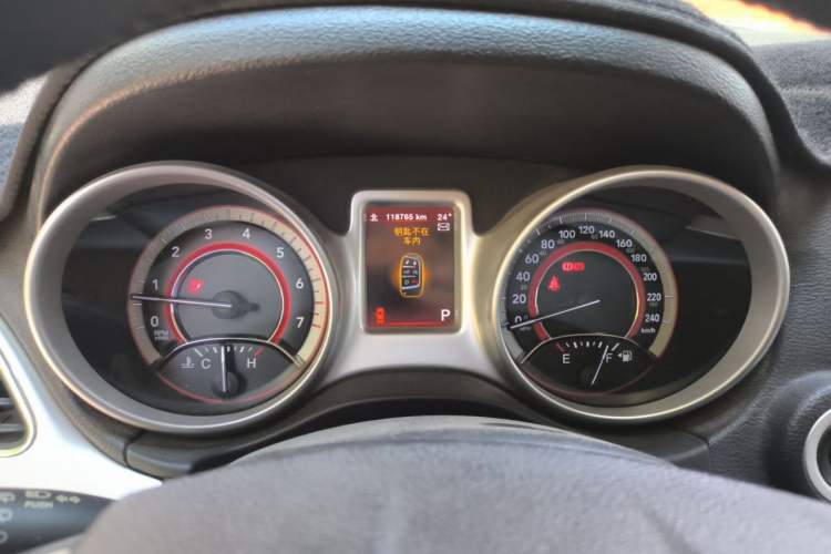 Used Dodge Journey 2013 2.4L Two-Wheel Drive Luxury Version Instrument Cluster