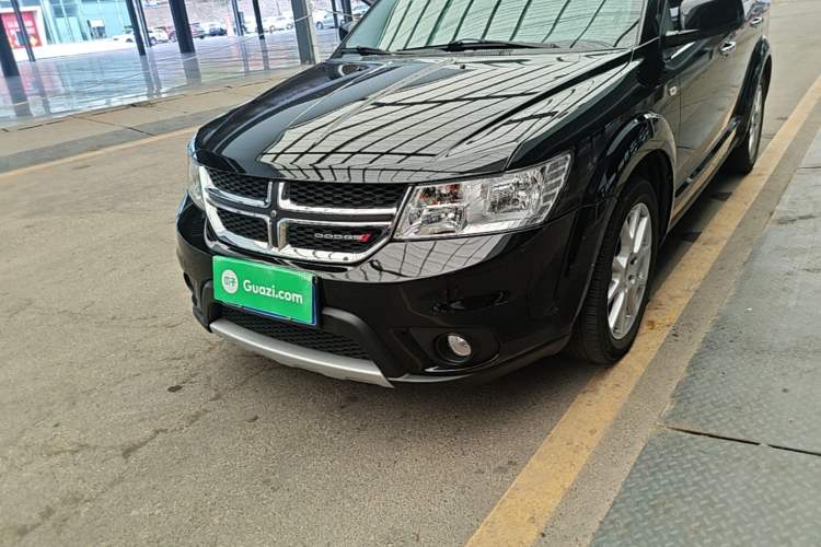 Used Dodge Journey 2013 2.4L Two-Wheel Drive Luxury Version Left Front Headlight