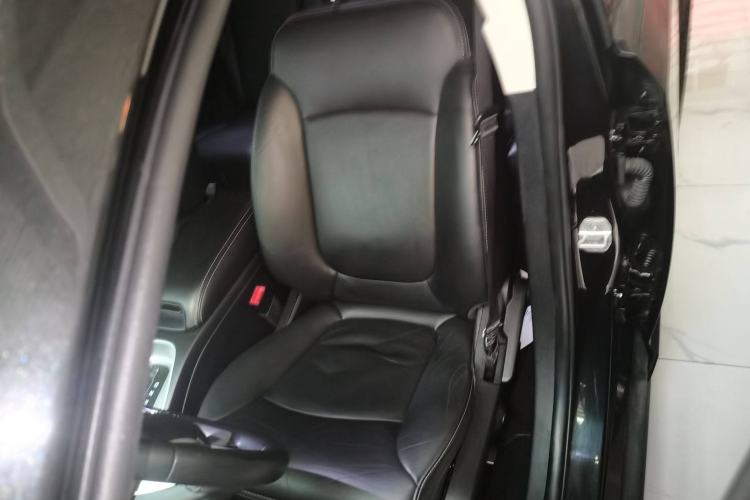 Used Dodge Journey 2013 2.4L Two-Wheel Drive Luxury Version Left Front Seat