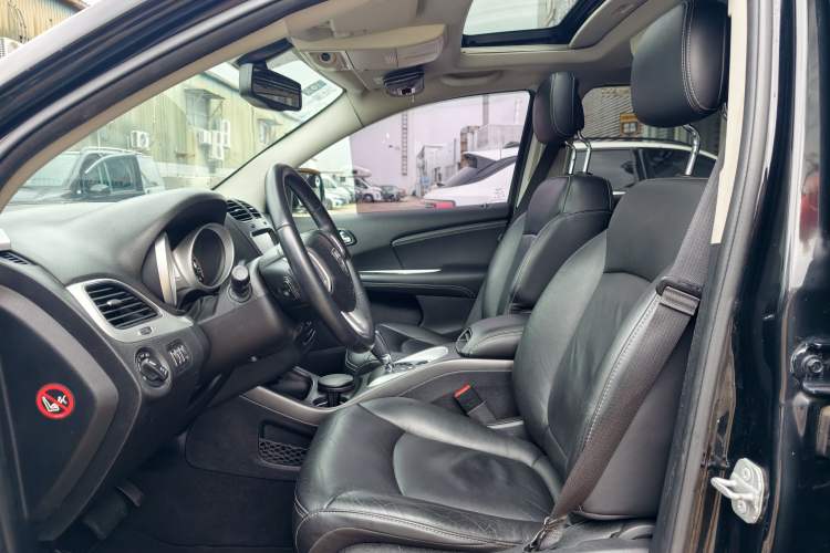 Used Dodge Journey 2013 3.6L Four-Wheel Drive Flagship Edition Left Front Seat