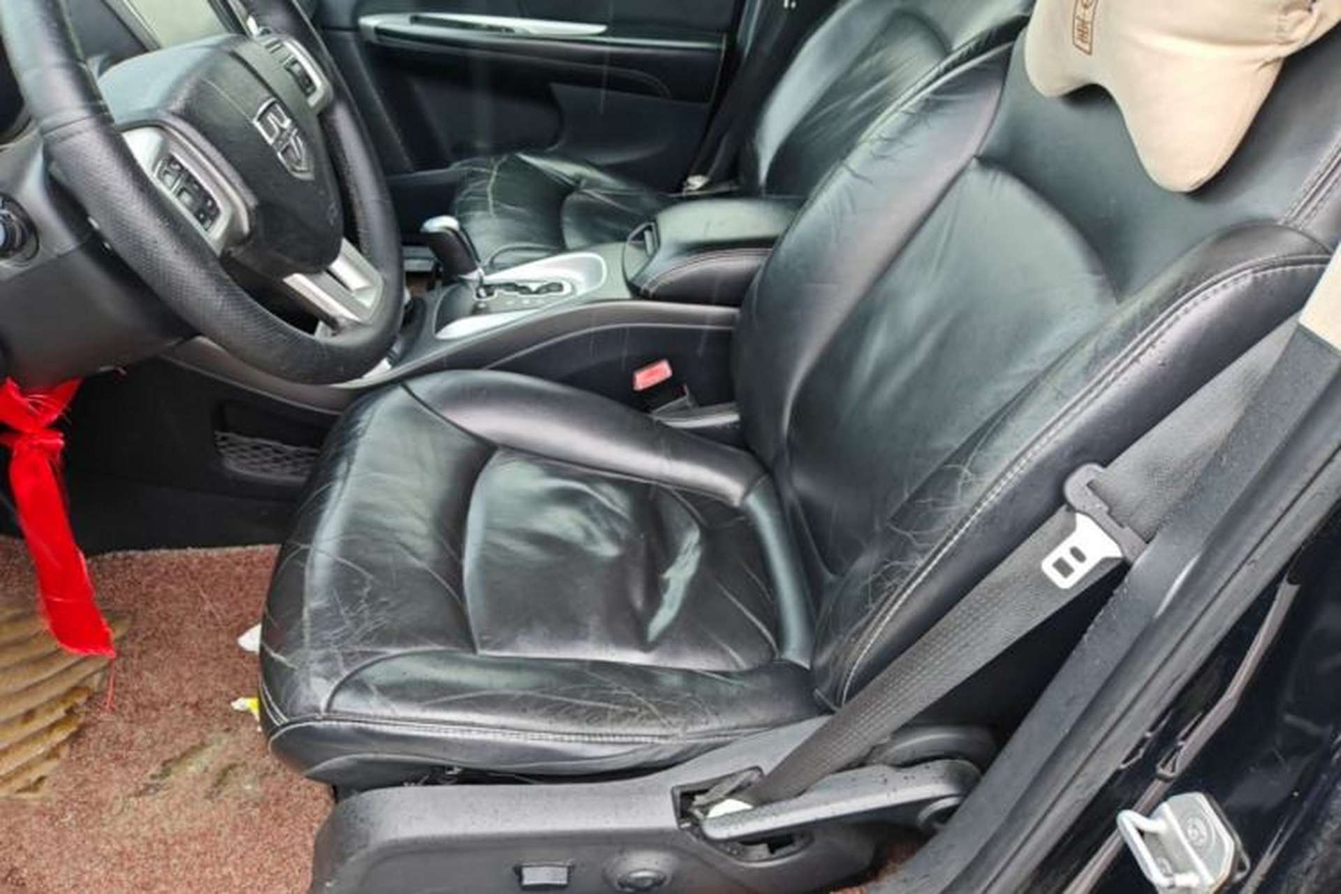 Used Dodge Journey 2013 2.4L Two-Wheel Drive Luxury Version Left Front Seat