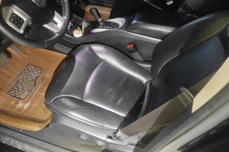 Used Dodge Journey 2013 2.4L Two-Wheel Drive Luxury Version Left Front Seat