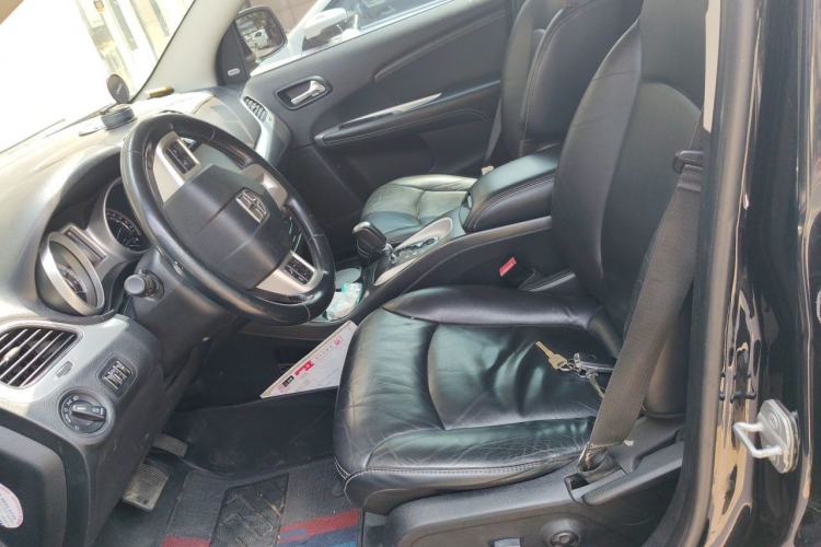Used Dodge Journey 2013 2.4L Two-Wheel Drive Luxury Version Left Front Seat