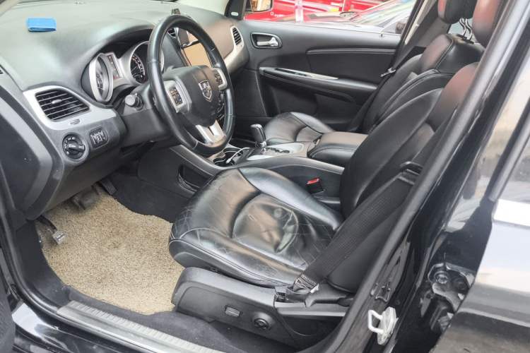 Used Dodge Journey 2013 3.6L Four-Wheel Drive Flagship Edition Left Front Seat