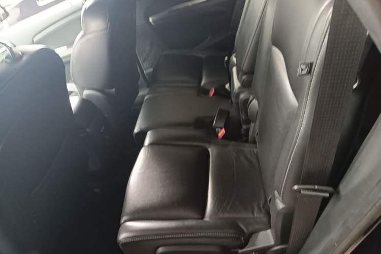 Used Dodge Journey 2013 3.6L Four-Wheel Drive Flagship Edition Left Rear Seat