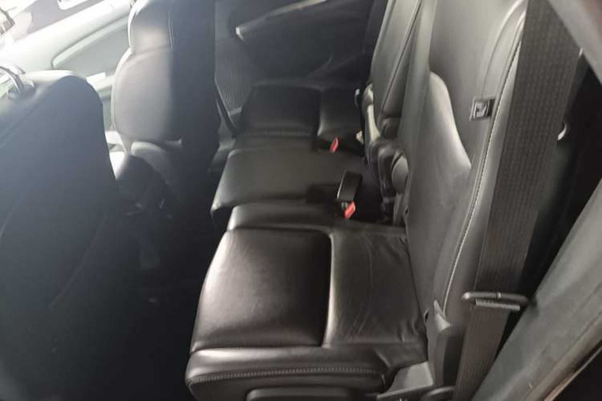 Used Dodge Journey 2013 3.6L Four-Wheel Drive Flagship Edition Left Rear Seat