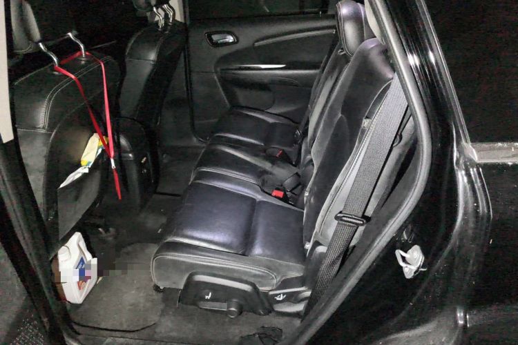 Used Dodge Journey 2013 3.6L Four-Wheel Drive Flagship Edition Left Rear Seat