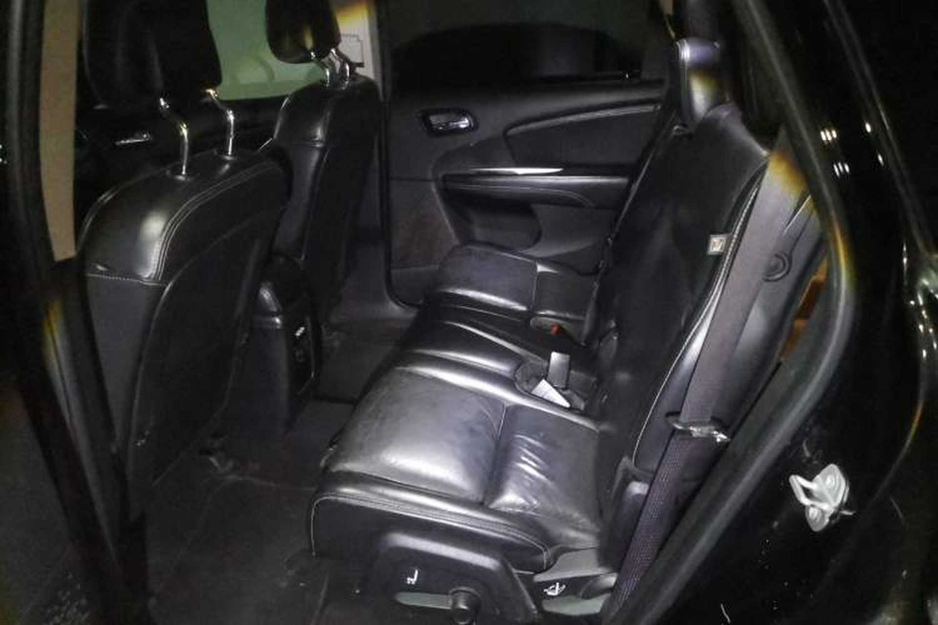 Used Dodge Journey 2013 2.4L Two-Wheel Drive Luxury Version Left Rear Seat