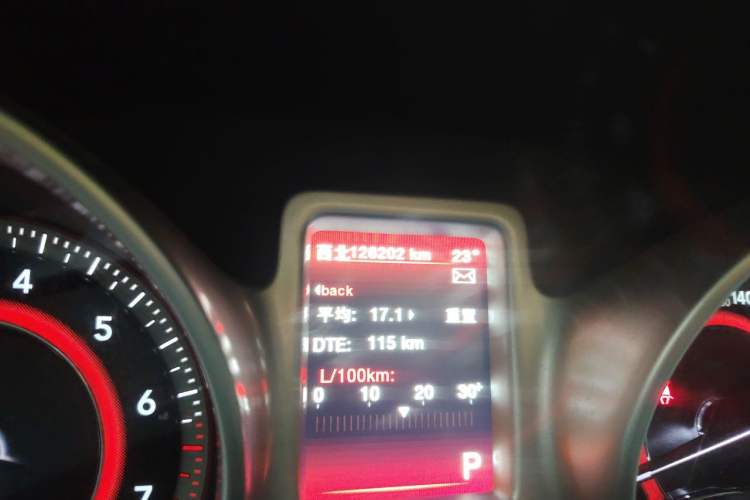 Used Dodge Journey 2013 2.4L Two-Wheel Drive Luxury Version Odometer Close Up