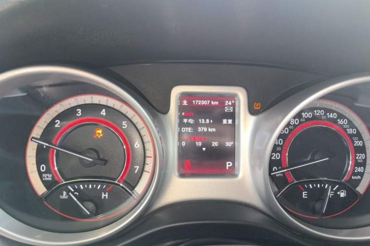 Used Dodge Journey 2013 2.4L Two-Wheel Drive Luxury Version Odometer Close Up