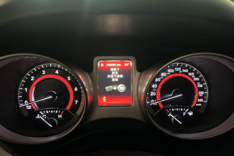 Used Dodge Journey 2013 2.4L Two-Wheel Drive Luxury Version Odometer Close Up
