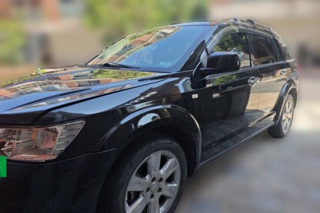 Used Dodge Journey 2013 2.4L Two-Wheel Drive Luxury Version