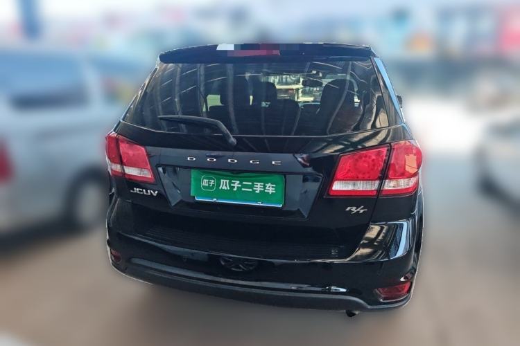 Used Dodge Journey 2013 2.4L Two-Wheel Drive Luxury Version Rear