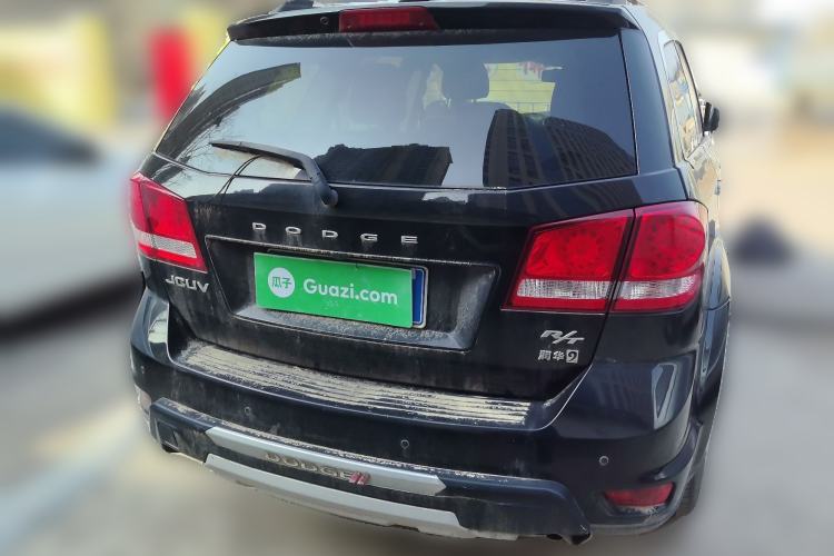 Used Dodge Journey 2013 2.4L Two-Wheel Drive Luxury Version Rear