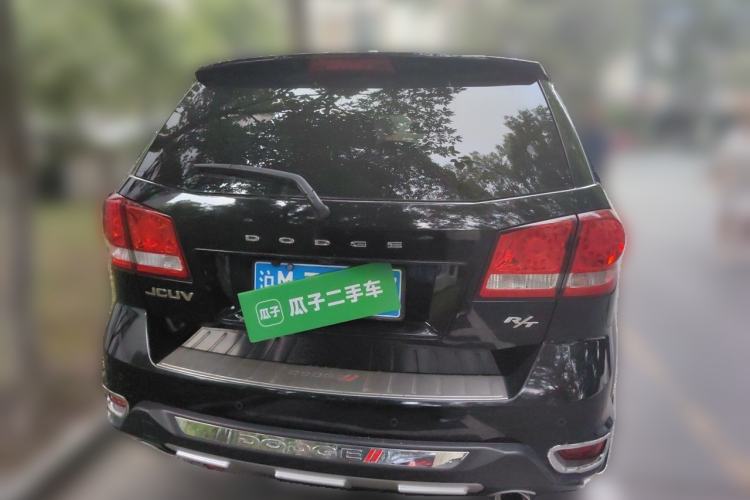 Used Dodge Journey 2013 2.4L Two-Wheel Drive Luxury Version Rear