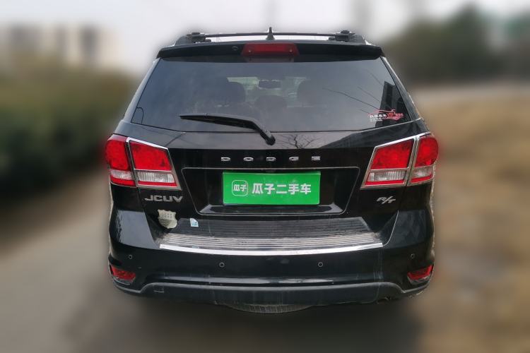 Used Dodge Journey 2013 2.4L Two-Wheel Drive Luxury Version Rear