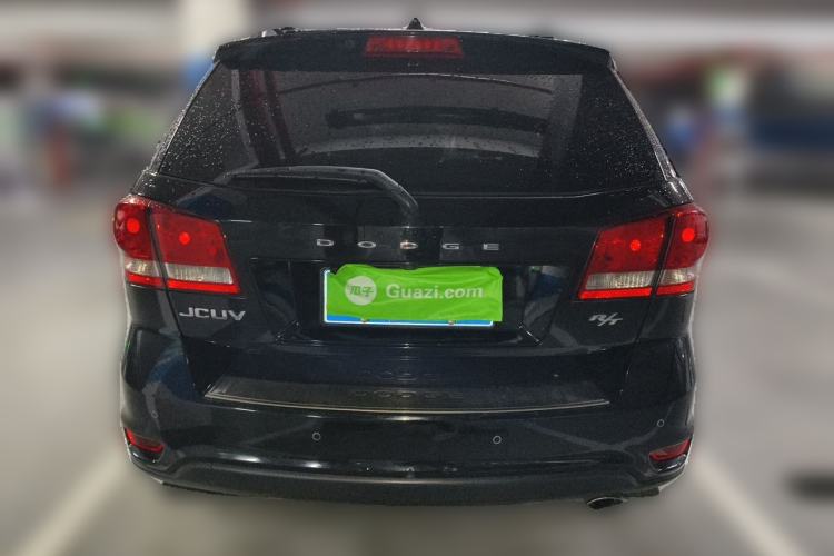 Used Dodge Journey 2013 2.4L Two-Wheel Drive Luxury Version Rear