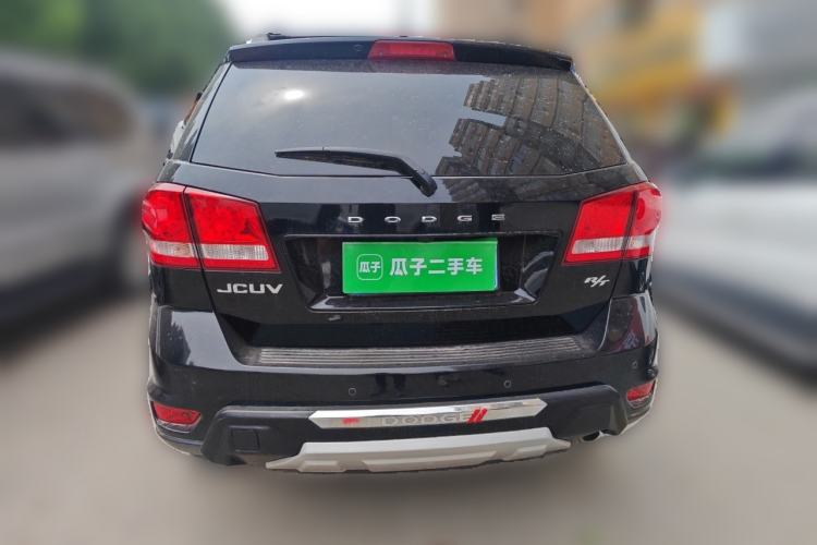 Used Dodge Journey 2013 2.4L Two-Wheel Drive Luxury Version Rear