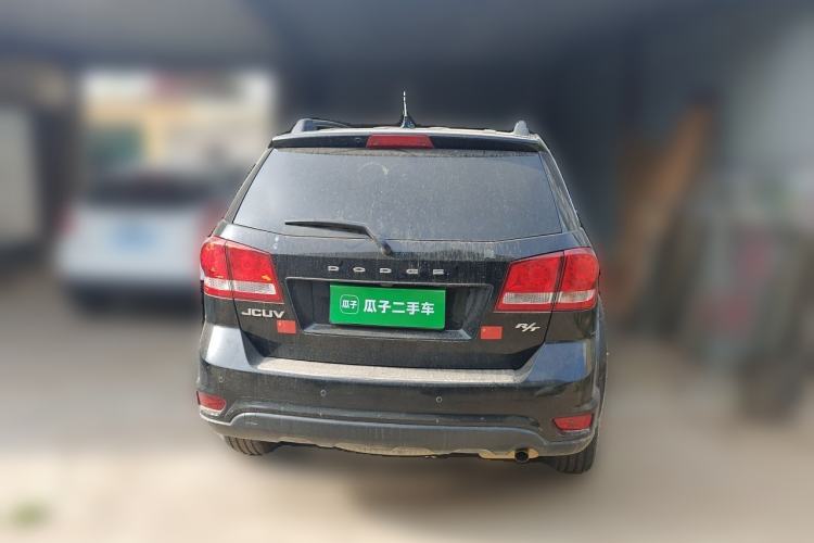 Used Dodge Journey 2013 2.4L Two-Wheel Drive Luxury Version Rear